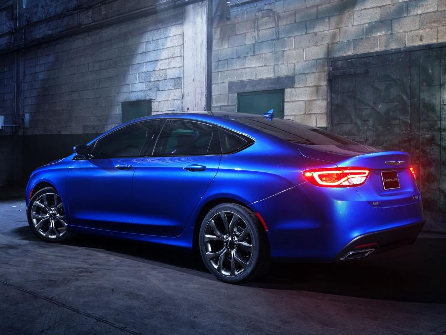  Chrysler 200 S 2014 года  (фото 7 из 69)